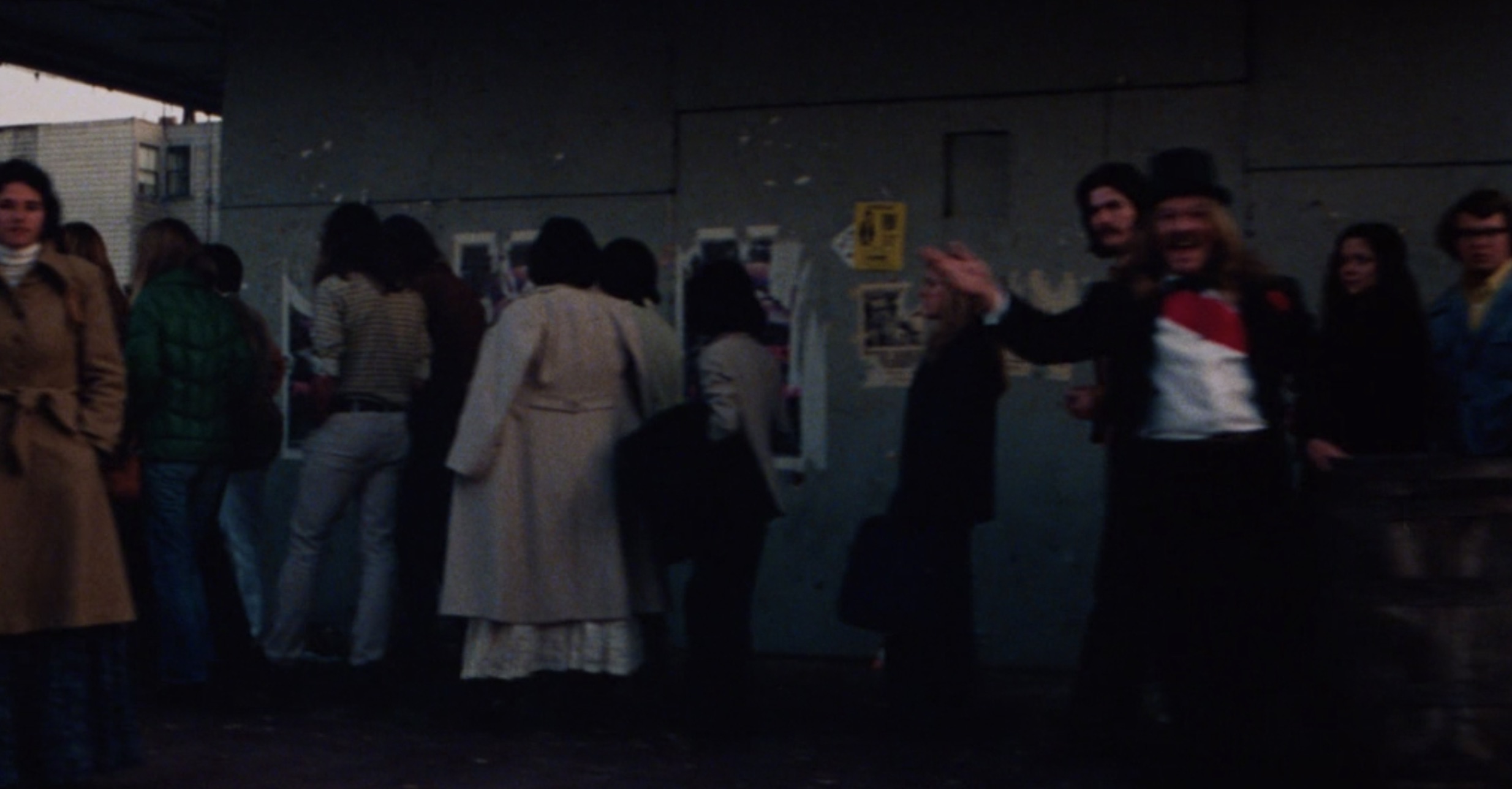 The crowd funneling into the theater